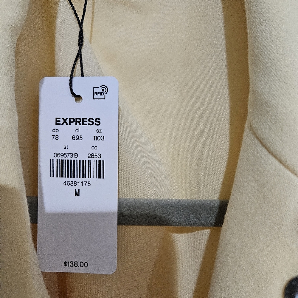 Express Cropped Button Jacket - Picture 4 of 4